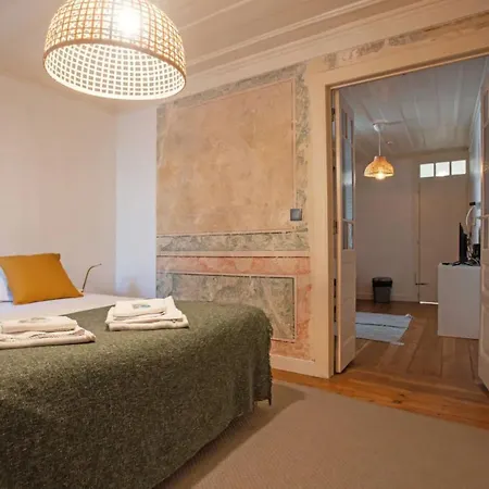 Peaceful And Romantic Bedroom In Nyaraló Lisboa