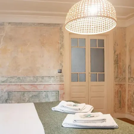 Peaceful And Romantic Bedroom In Nyaraló *